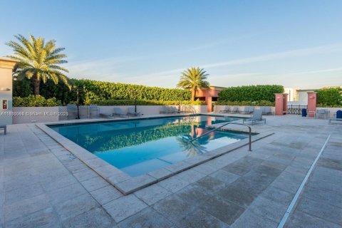 Copropriété à vendre à Coral Gables, Floride: 2 chambres, 90.12 m2 № 1934041 - photo 27