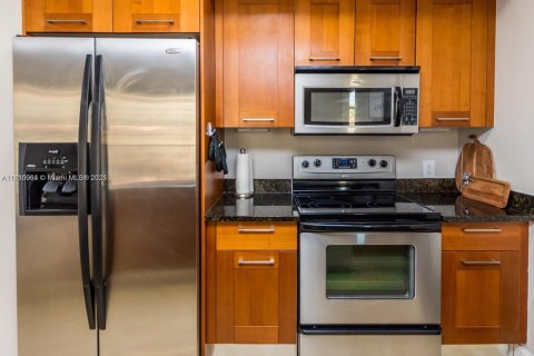 Copropriété à vendre à Coral Gables, Floride: 2 chambres, 90.12 m2 № 1934041 - photo 11