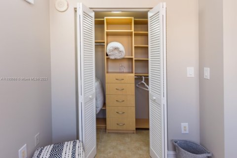 Copropriété à vendre à Coral Gables, Floride: 2 chambres, 90.12 m2 № 1934041 - photo 24