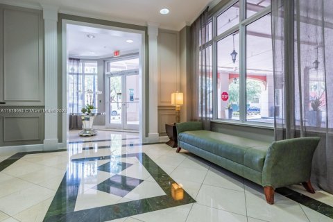 Copropriété à vendre à Coral Gables, Floride: 2 chambres, 90.12 m2 № 1934041 - photo 2