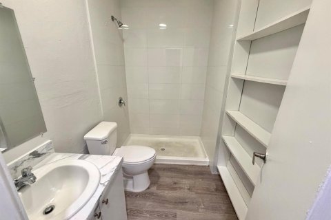 Apartment in Hallandale Beach, Florida 1 bedroom, 46.45 sq.m. № 2254544 - photo 10