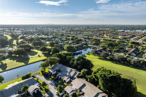 Copropriété à louer à Tamarac, Floride: 2 chambres, 98.48 m2 № 1891568 - photo 28