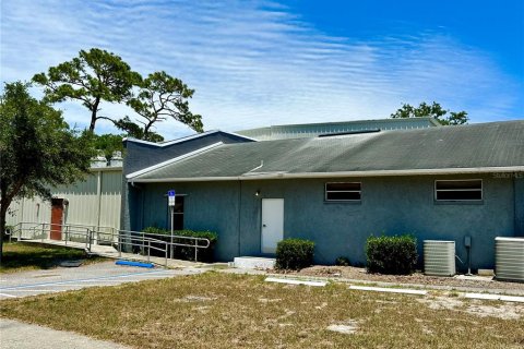 Propiedad comercial en venta en Holiday, Florida, 1897.62 m2 № 1885382 - foto 21