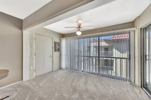 Condo in Clearwater, Florida, 2 bedrooms № 2143400 - photo 8