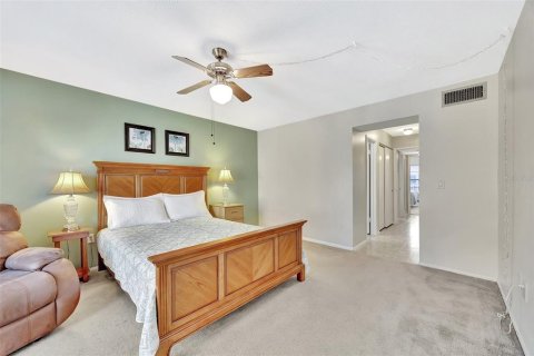 Condo in Clearwater, Florida, 2 bedrooms № 2143400 - photo 22