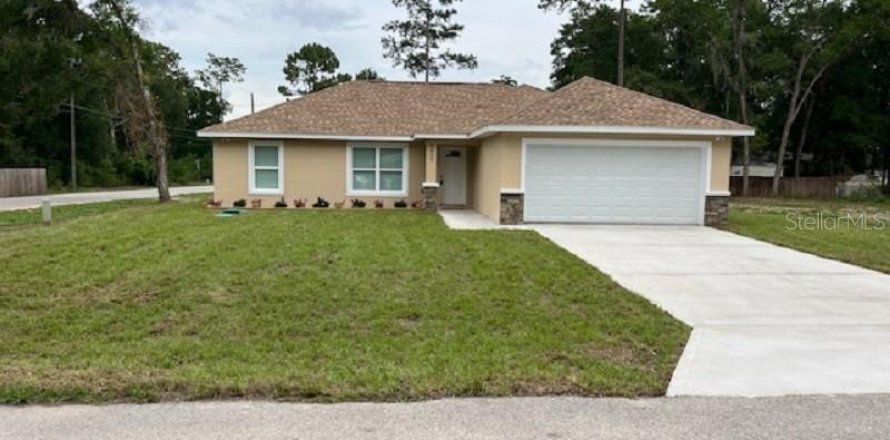House in Ocala, Florida 3 bedrooms, 128.21 sq.m. № 1777949