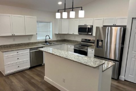 House in Ocala, Florida 3 bedrooms, 128.21 sq.m. № 1777949 - photo 4