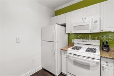 Condo in Clearwater, Florida, 1 bedroom  № 2095437 - photo 8