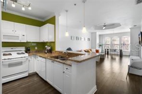 Condo in Clearwater, Florida, 1 bedroom  № 2095437 - photo 2