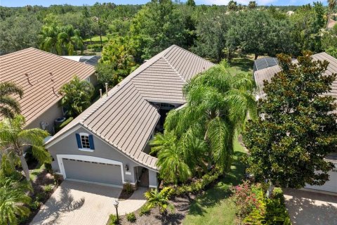 House in Lakewood Ranch, Florida 3 bedrooms, 203.92 sq.m. № 2237861 - photo 2