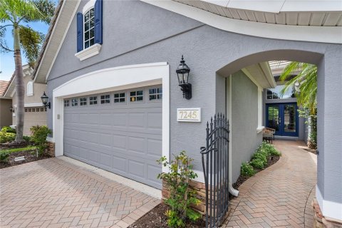 House in Lakewood Ranch, Florida 3 bedrooms, 203.92 sq.m. № 2237861 - photo 6