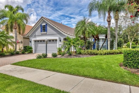 House in Lakewood Ranch, Florida 3 bedrooms, 203.92 sq.m. № 2237861 - photo 3