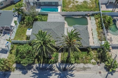 Casa en venta en Madeira Beach, Florida, 2 dormitorios, 125.51 m2 № 2220331 - foto 3