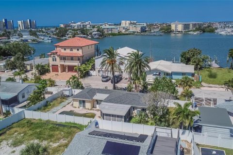 Casa en venta en Madeira Beach, Florida, 2 dormitorios, 125.51 m2 № 2220331 - foto 19