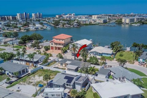 Casa en venta en Madeira Beach, Florida, 2 dormitorios, 125.51 m2 № 2220331 - foto 21
