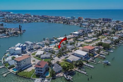 Casa en venta en Madeira Beach, Florida, 2 dormitorios, 125.51 m2 № 2220331 - foto 24