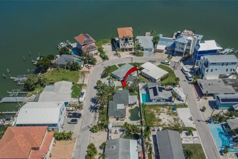 Casa en venta en Madeira Beach, Florida, 2 dormitorios, 125.51 m2 № 2220331 - foto 13
