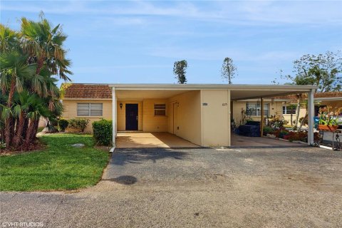 Condo in Bradenton, Florida, 2 bedrooms  № 1718581 - photo 1