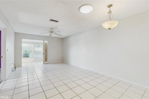 Condo in Bradenton, Florida, 2 bedrooms  № 1718581 - photo 2