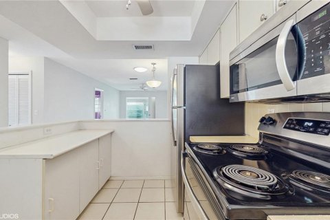 Condo in Bradenton, Florida, 2 bedrooms  № 1718581 - photo 6
