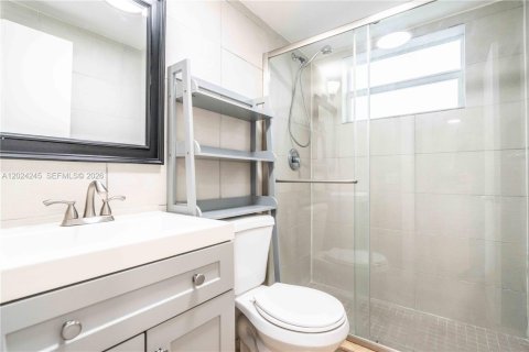 Снять в аренду квартиру в Майами-Бич, Флорида 41.81м2, № 2184081 - фото 9