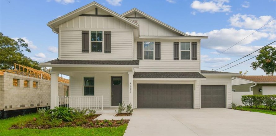 House in Tampa, Florida 4 bedrooms, 223.8 sq.m. № 1511924