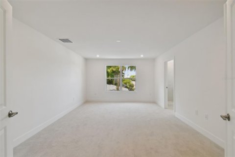 House in Tampa, Florida 4 bedrooms, 223.8 sq.m. № 1511924 - photo 27