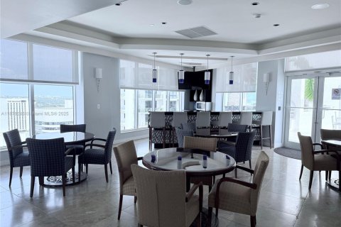 Condo in Fort Lauderdale, Florida, 1 bedroom  № 1921304 - photo 17