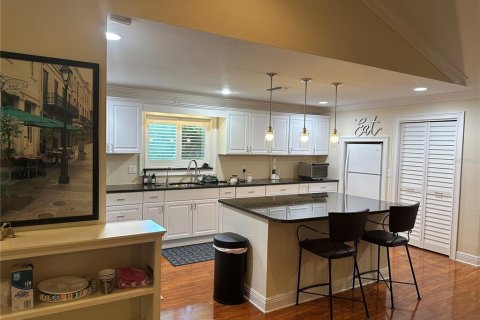 House in Winter Haven, Florida 3 bedrooms, 206.06 sq.m. № 1649307 - photo 11