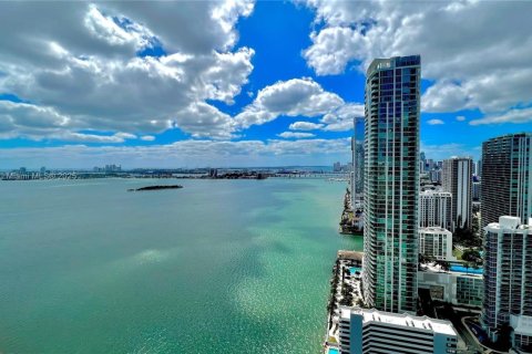 Copropriété à louer à Miami, Floride: 3 chambres, 151.8 m2 № 1731592 - photo 2