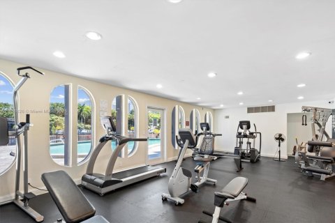 Condominio en venta en Hallandale Beach, Florida, 1 dormitorio, 78.97 m2 № 1944264 - foto 28