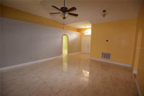Villa ou maison à louer à Apopka, Floride: 3 chambres, 151.8 m2 № 1675163 - photo 10