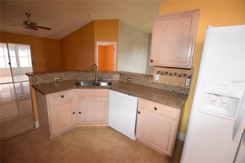 House in Apopka, Florida 3 bedrooms, 151.8 sq.m. № 1675163 - photo 17