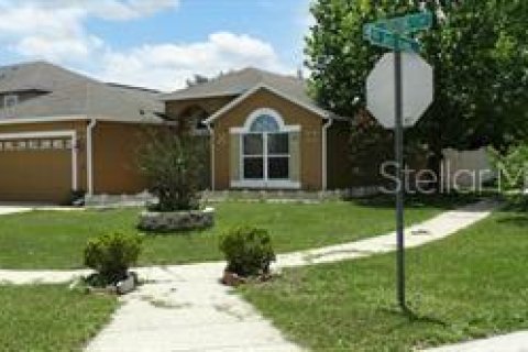 Casa en alquiler en Apopka, Florida, 3 dormitorios, 151.8 m2 № 1675163 - foto 1