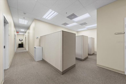 Immobilier commercial à vendre à Largo, Floride: 428.19 m2 № 2411601 - photo 30