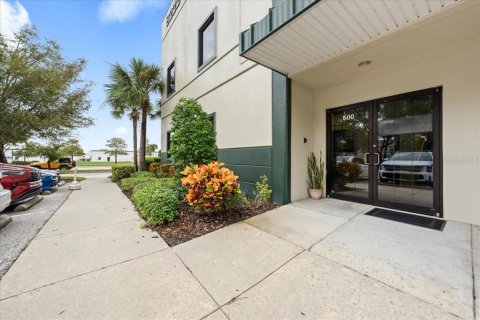 Immobilier commercial à vendre à Largo, Floride: 428.19 m2 № 2411601 - photo 2