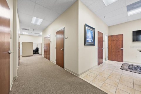 Immobilier commercial à vendre à Largo, Floride: 428.19 m2 № 2411601 - photo 11