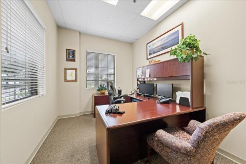 Immobilier commercial à vendre à Largo, Floride: 428.19 m2 № 2411601 - photo 19