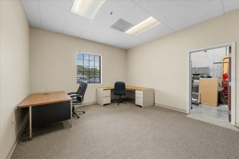 Immobilier commercial à vendre à Largo, Floride: 428.19 m2 № 2411601 - photo 24