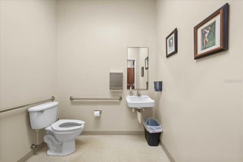 Immobilier commercial à vendre à Largo, Floride: 428.19 m2 № 2411601 - photo 18