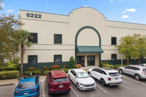 Immobilier commercial à Largo, Floride 428.19 m2 № 2411601