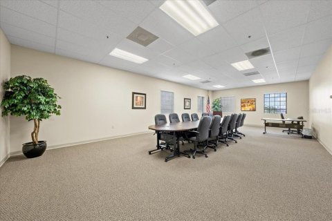 Immobilier commercial à vendre à Largo, Floride: 428.19 m2 № 2411601 - photo 10