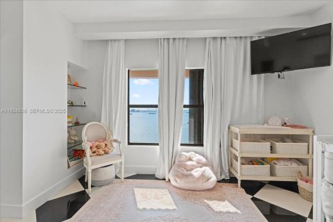 Condominio en venta en Miami, Florida, 2 dormitorios, 181.16 m2 № 1982923 - foto 14