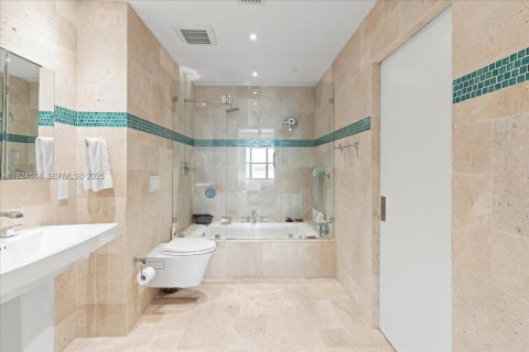 Condominio en venta en Miami, Florida, 2 dormitorios, 181.16 m2 № 1982923 - foto 23