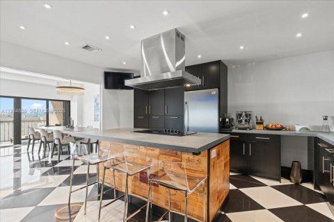 Condominio en venta en Miami, Florida, 2 dormitorios, 181.16 m2 № 1982923 - foto 12