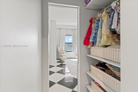 Condominio en venta en Miami, Florida, 2 dormitorios, 181.16 m2 № 1982923 - foto 16