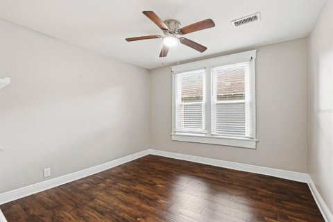 Villa ou maison à louer à Tampa, Floride: 3 chambres, 118.82 m2 № 2096307 - photo 8