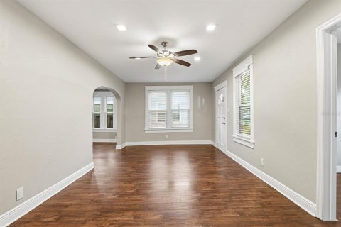 Villa ou maison à louer à Tampa, Floride: 3 chambres, 118.82 m2 № 2096307 - photo 6
