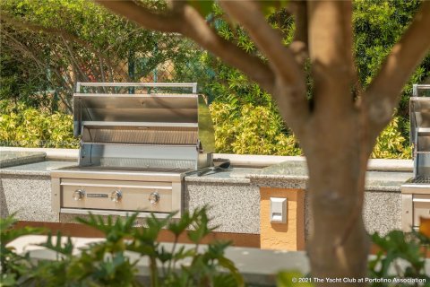 Condo in Miami Beach, Florida, 1 bedroom  № 2067835 - photo 8