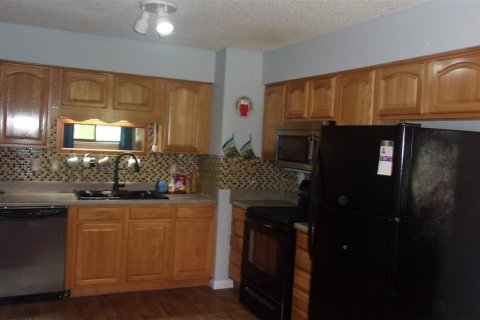 House in Ocala, Florida 2 bedrooms, 80.27 sq.m. № 2379684 - photo 7